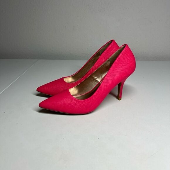 Charlotte Russe Women's Size 7,5 M Pink Snake Skin Pumps 3,5” Heels Pointed Toe - Picture 1 of 12